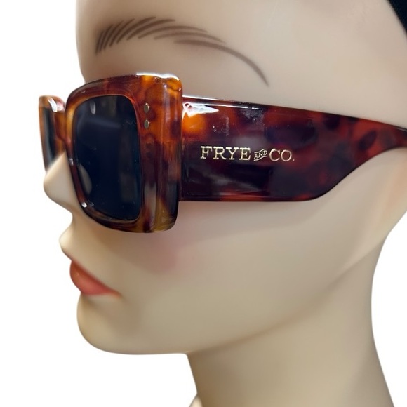 Frye Tortoise Shell Rectangle Sunglasses | Vintage Y2K Vibe pre-owned - Picture 2 of 9
